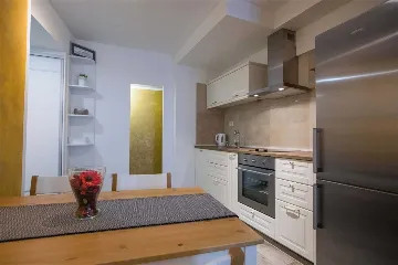 Dubrovnik Duplex Apartment with Terrace for 2