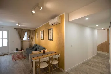 Dubrovnik Duplex Apartment with Terrace for 2