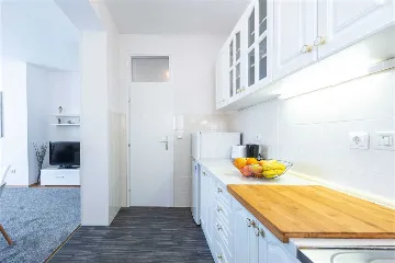 Dubrovnik 3-Bedroom Apartment with Balcony & Sea View