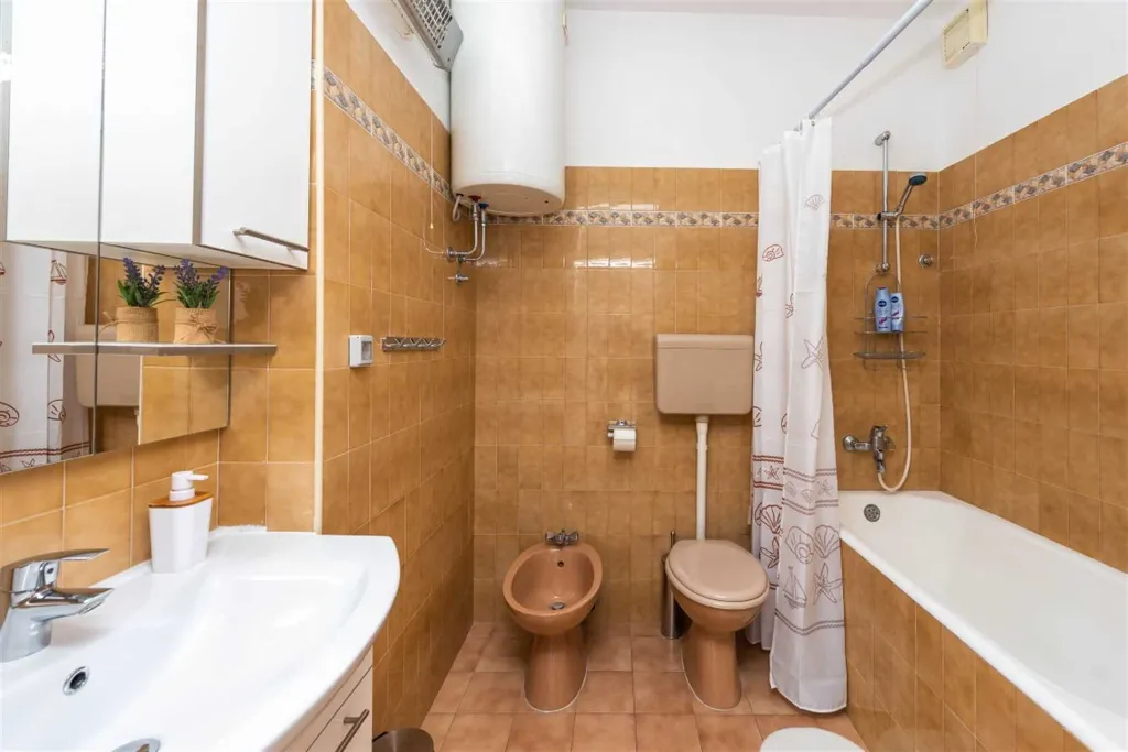 Dubrovnik 3-Bedroom Apartment with Balcony & Sea View