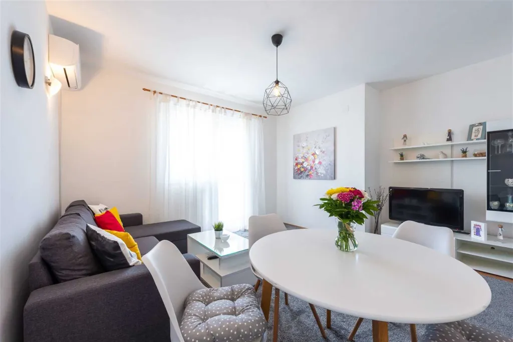 Dubrovnik 3-Bedroom Apartment with Balcony & Sea View