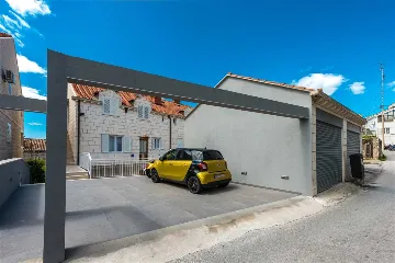 Dubrovnik 3-Bedroom Apartment with Balcony & Sea View