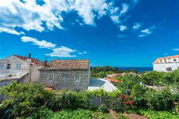 Dubrovnik 3-Bedroom Apartment with Balcony & Sea View