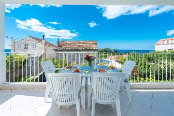 Dubrovnik 3-Bedroom Apartment with Balcony & Sea View