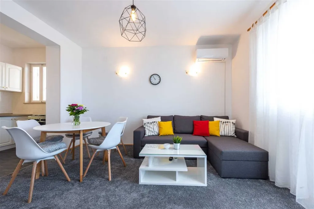 Dubrovnik 3-Bedroom Apartment with Balcony & Sea View