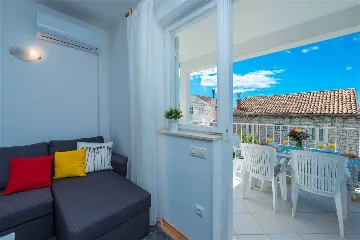 Dubrovnik 3-Bedroom Apartment with Balcony & Sea View