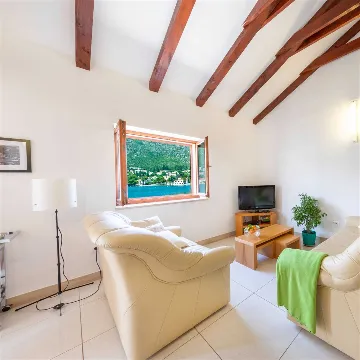 Dubrovnik Zaton Apartment with Sea Access & Terrace