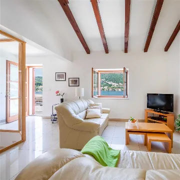 Dubrovnik Zaton Apartment with Sea Access & Terrace