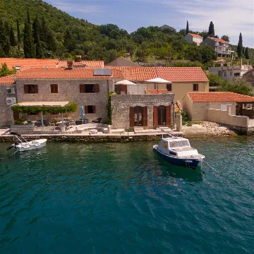 Dubrovnik Zaton Apartment with Sea Access & Terrace