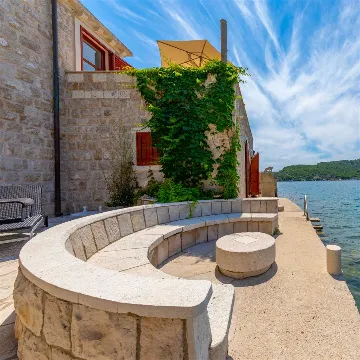Dubrovnik Zaton Apartment with Sea Access & Terrace