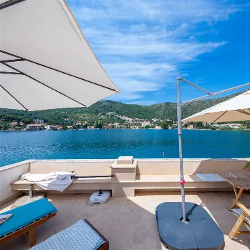 Dubrovnik Zaton Apartment with Sea Access & Terrace