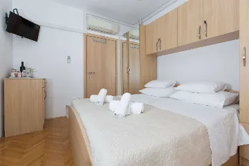 Double Room with Balcony and Sea View in Dubrovnik