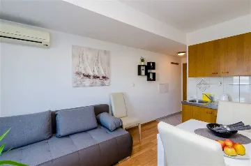 One-Bedroom Apartment with Sea View in Pomena