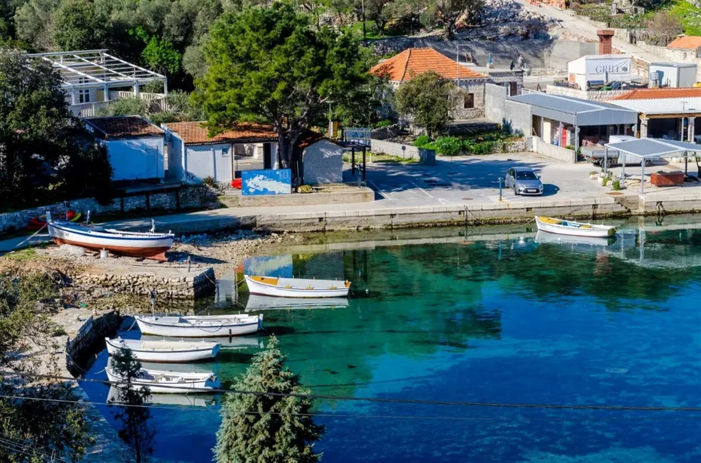 One-Bedroom Apartment with Sea View in Pomena