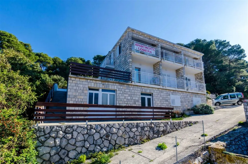 One-Bedroom Apartment with Sea View in Pomena