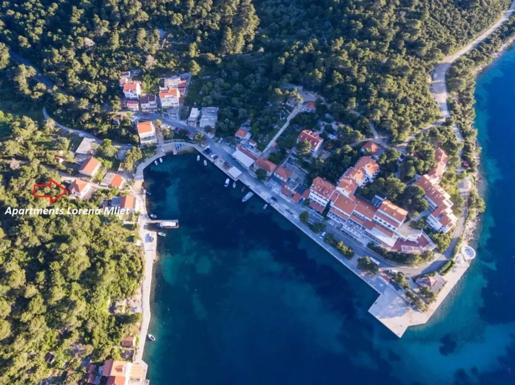 One-Bedroom Apartment with Sea View in Pomena
