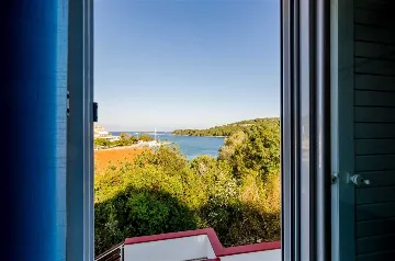 One-Bedroom Apartment with Sea View in Pomena