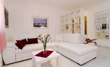 One-Bedroom Apartment in Dubrovnik with Sea View Terrace