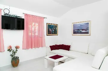 One-Bedroom Apartment in Dubrovnik with Sea View Terrace