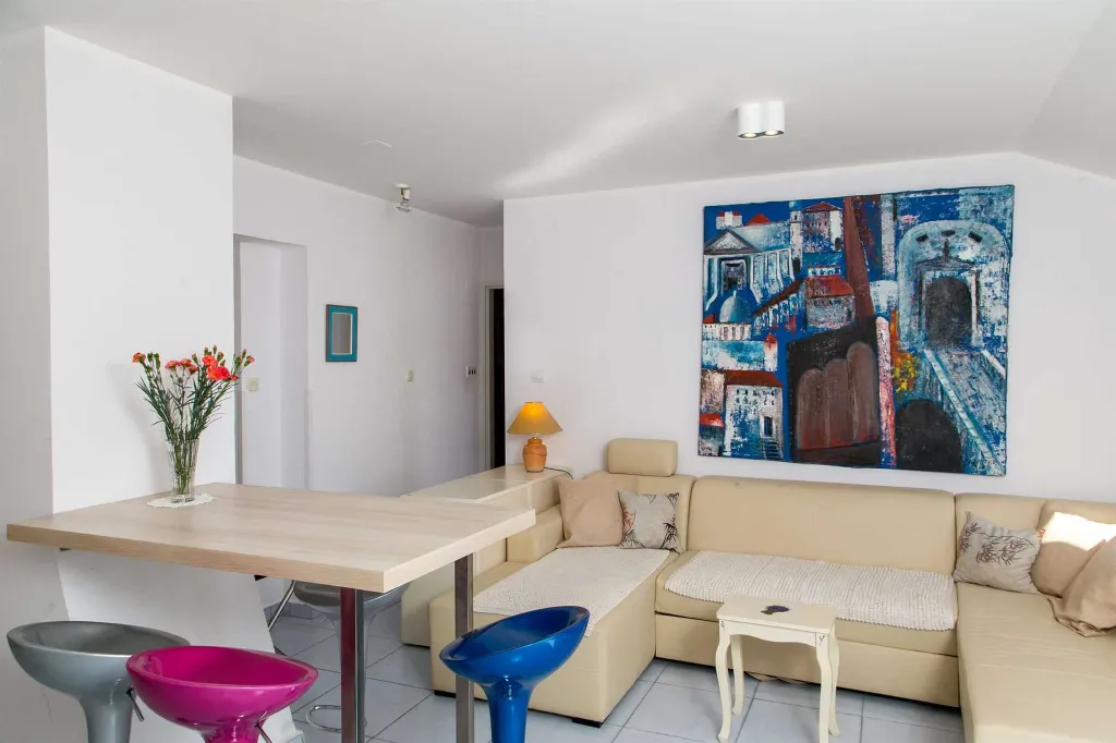 One-Bedroom Apartment Dubrovnik with Balcony Sea View