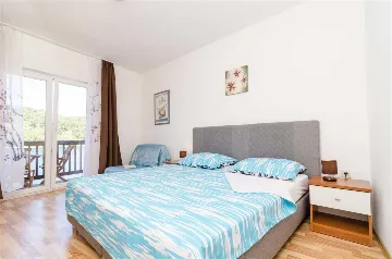 Polače One-Bedroom Apartment with Sea-View Balcony