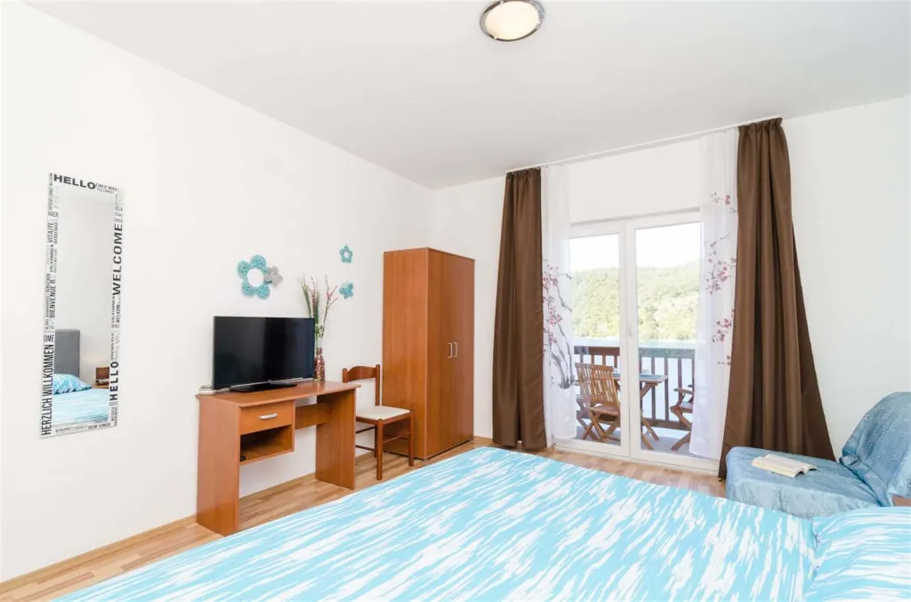 Polače One-Bedroom Apartment with Sea-View Balcony