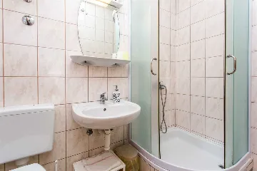 Two-Bedroom Apartment with Sea-View Terrace in Mljet