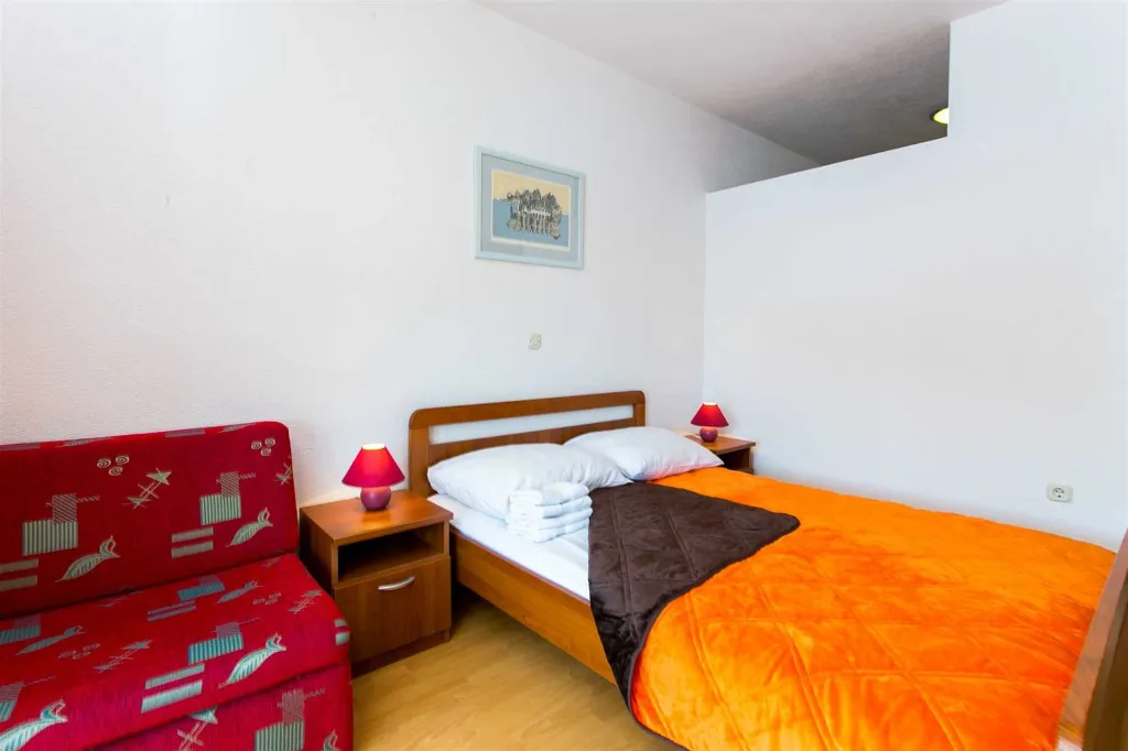 Two-Bedroom Apartment with Sea-View Terrace in Mljet