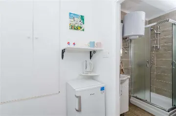 Ground-Floor Studio Apartment in Mljet for 2