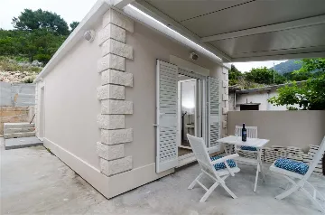 Ground-Floor Studio Apartment in Mljet for 2
