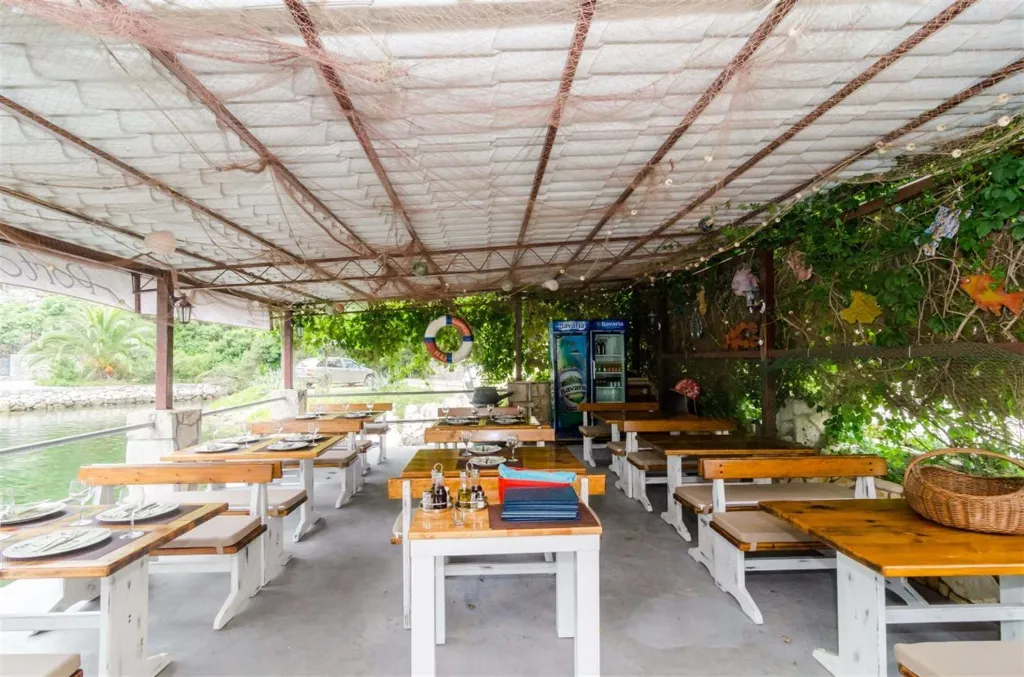 Ground-Floor Studio Apartment in Mljet for 2