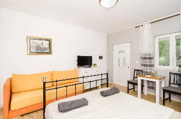 Ground-Floor Studio for 2 in Mljet, Okuklje