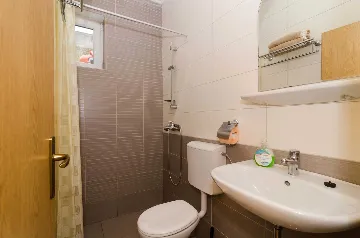 Ground-Floor Studio for 2 in Mljet, Okuklje