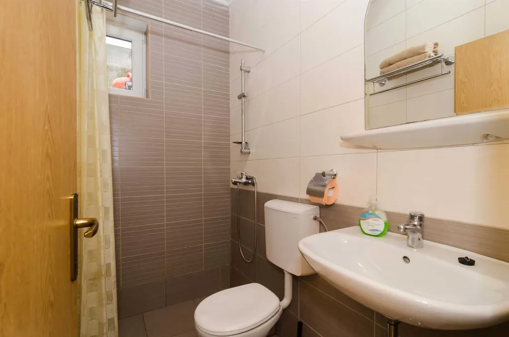 Ground-Floor Studio for 2 in Mljet, Okuklje