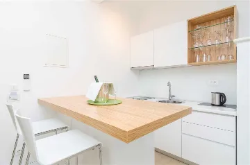 Studio in Mljet with Balcony & Sea View (Sleeps 2)