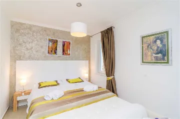 Studio in Mljet with Balcony & Sea View (Sleeps 2)