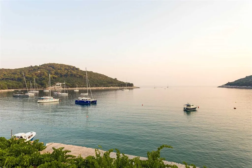 One-Bedroom Apartment in Mljet with Sea View