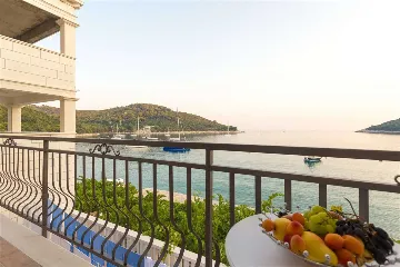 One-Bedroom Apartment in Mljet with Sea View