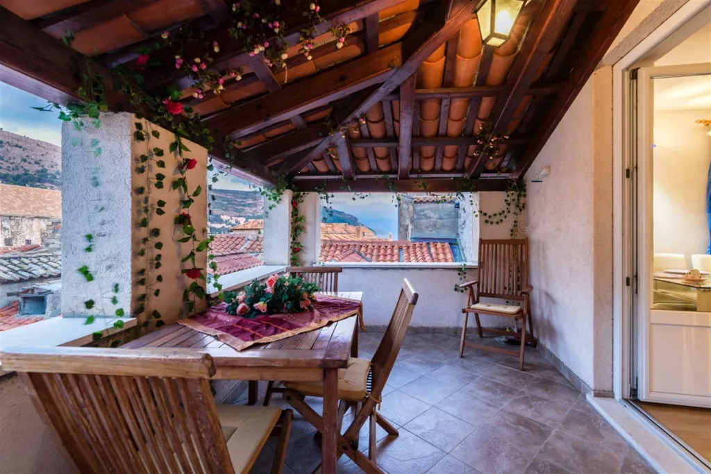 Three-Bedroom Apartment in Dubrovnik