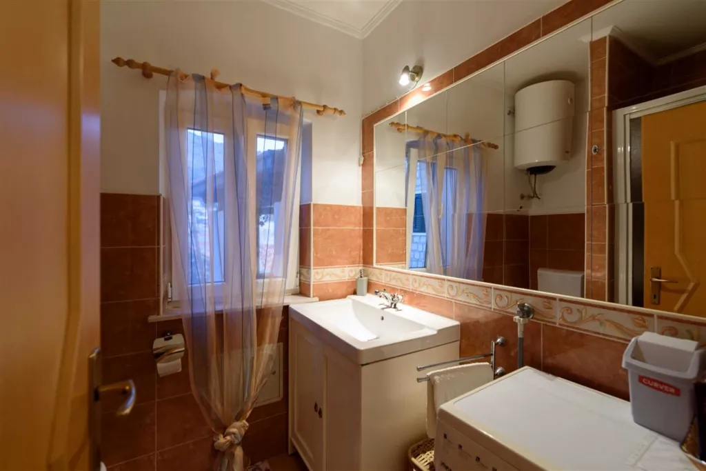 Three-Bedroom Apartment in Dubrovnik