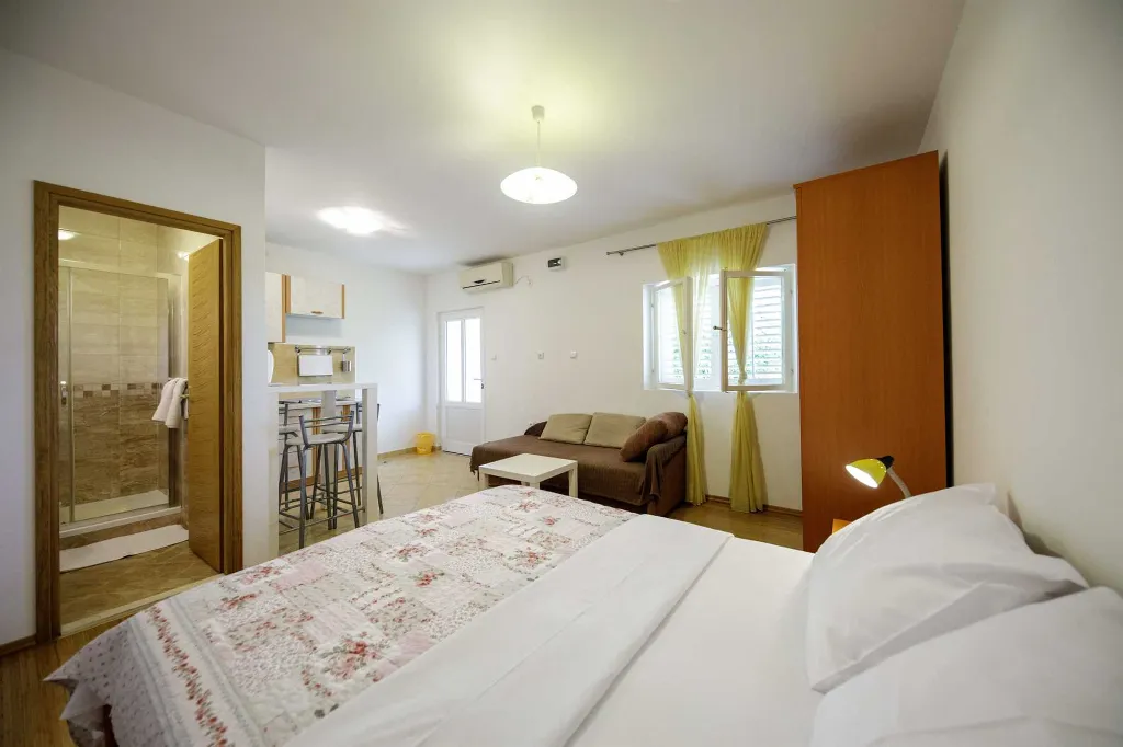 Dubrovnik Studio with Private Garden Terrace