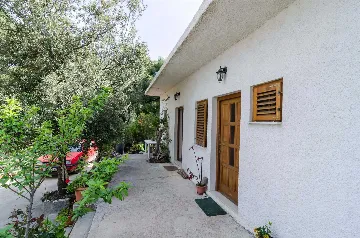 Saplunara 1-Bedroom Apartment with Pine Terrace