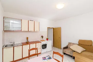 Saplunara 1-Bedroom Apartment with Pine Terrace