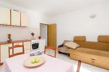 Saplunara 1-Bedroom Apartment with Pine Terrace