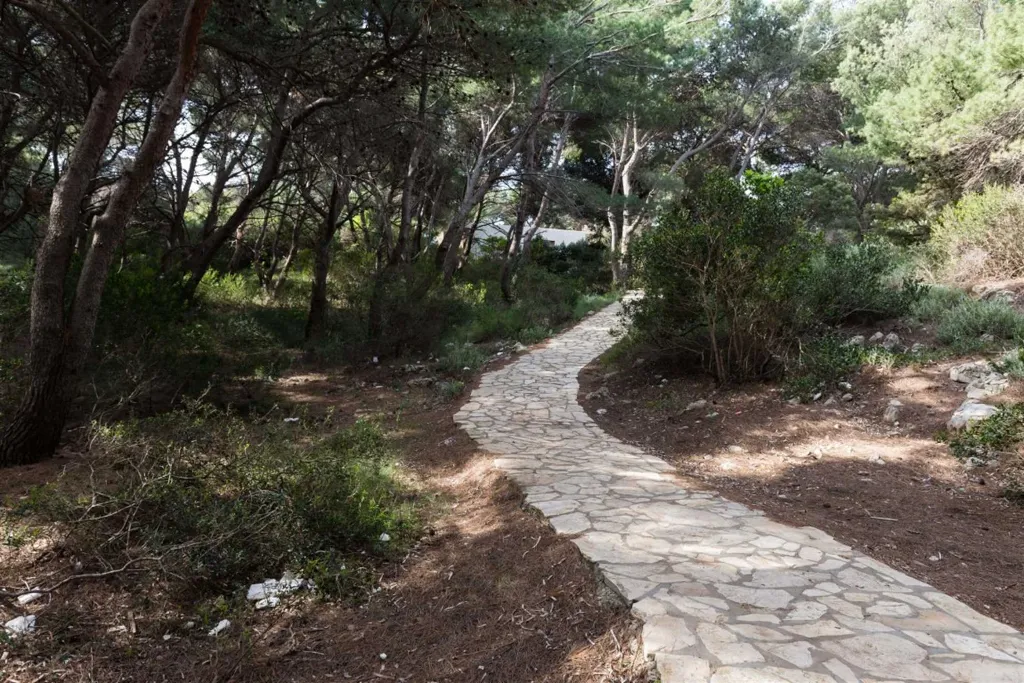 1-Bedroom Apartment in Saplunara with Terrace Garden View