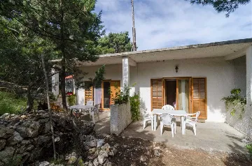 1-Bedroom Apartment with Terrace in Saplunara