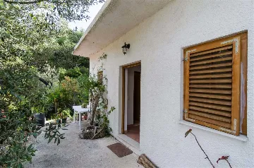 1-Bedroom Apartment with Terrace in Saplunara