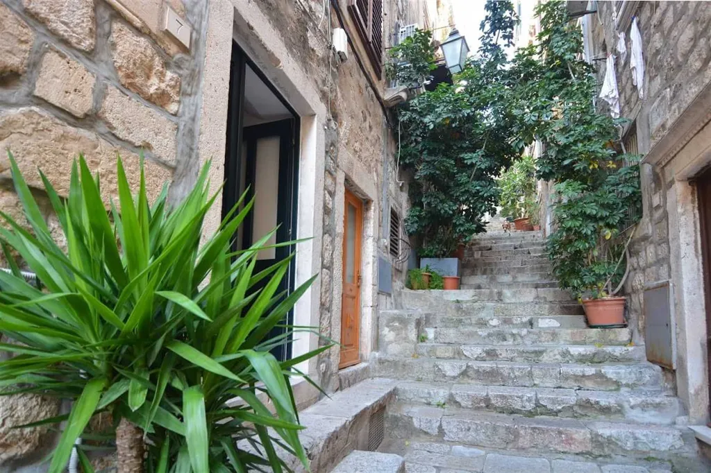 Twin or Double Private Room in Dubrovnik Old Town