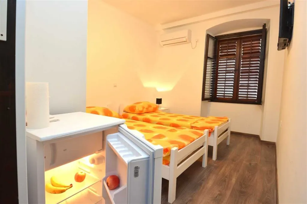 Twin or Double Private Room in Dubrovnik Old Town