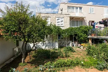 Dubrovnik 2-Bedroom Apartment for Up to 5 Guests